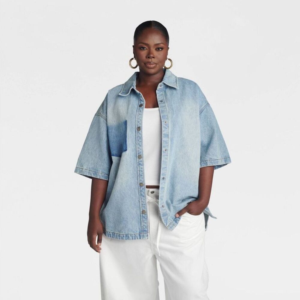 KBB by KAHLANA Women's Short Sleeve 'The Boxy Denim Shirt' - Light Wash XXL